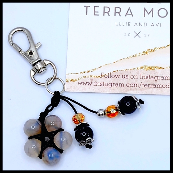 Keychain Pentaflower Charm - Keychain / Phone Jewelry, Rose Quartz - Picture 1 of 3